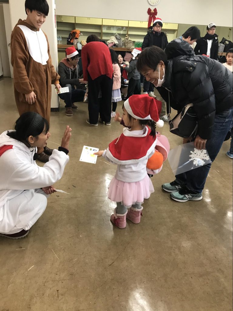 AES親子クリスマスイベントで英語で欲しいものを伝えるよ