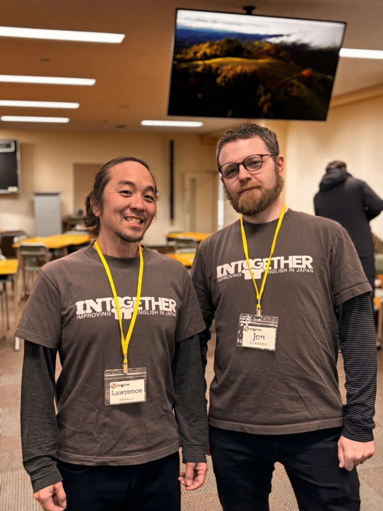 英語教育コミュニティInTogetherイベントでのAES英会話Lawrenceと淡路島の英会話スクールオーナーJon